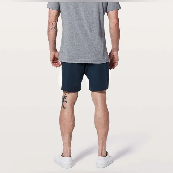 Lululemon Men’s Bowline True Navy Short 8” Medium - Picture 3 of 8